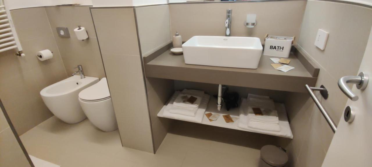 Nxt Station Deluxe Apartment แบร์กาโม ภายนอก รูปภาพ